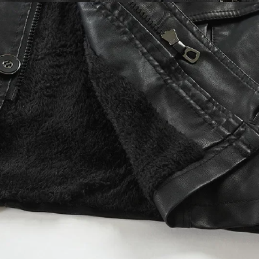 Elegant lang skinnjakke i bikerstil