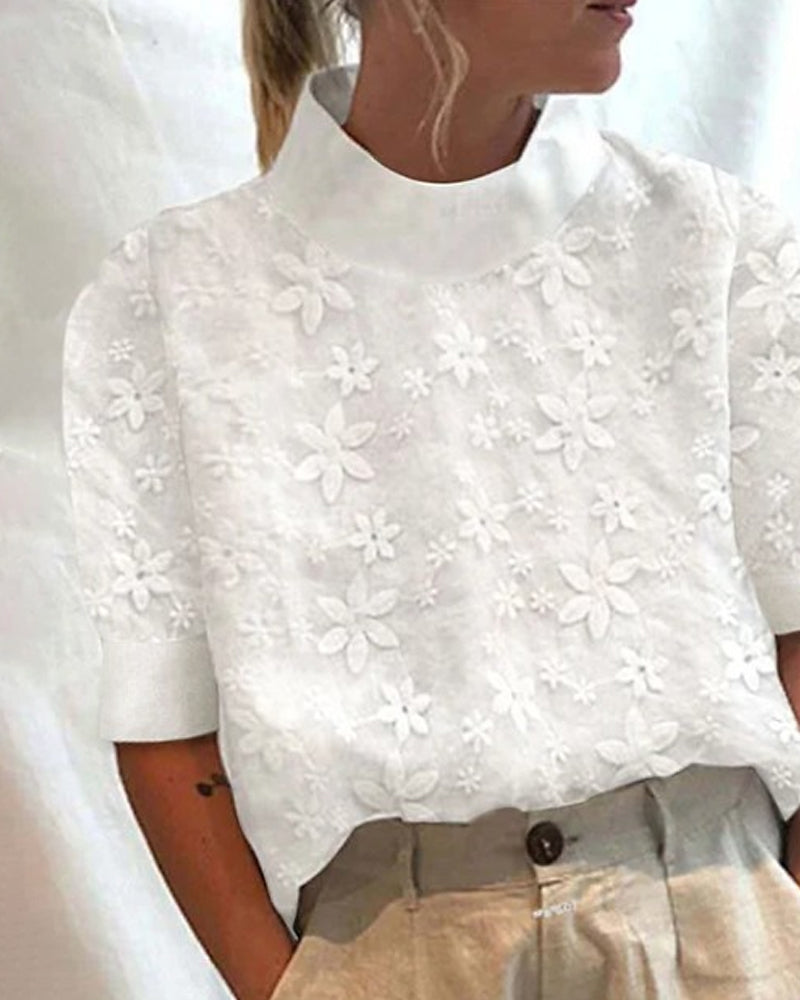 Nanna | Broderet Bluse med Ståkrave