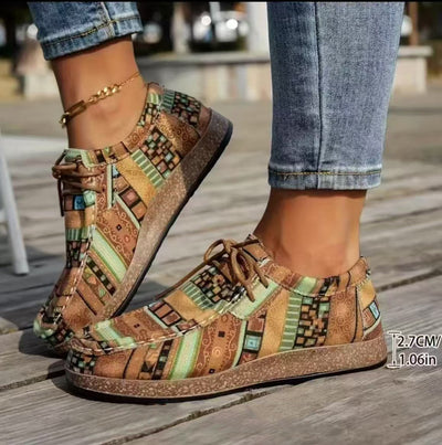 Berrit | Fargerike retro damesko