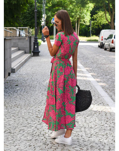Sif | Elegant kjole med V-hals